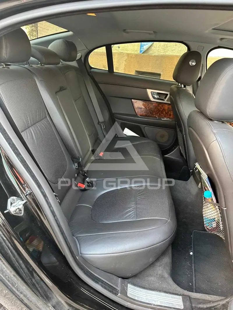 2010 Jaguar XF