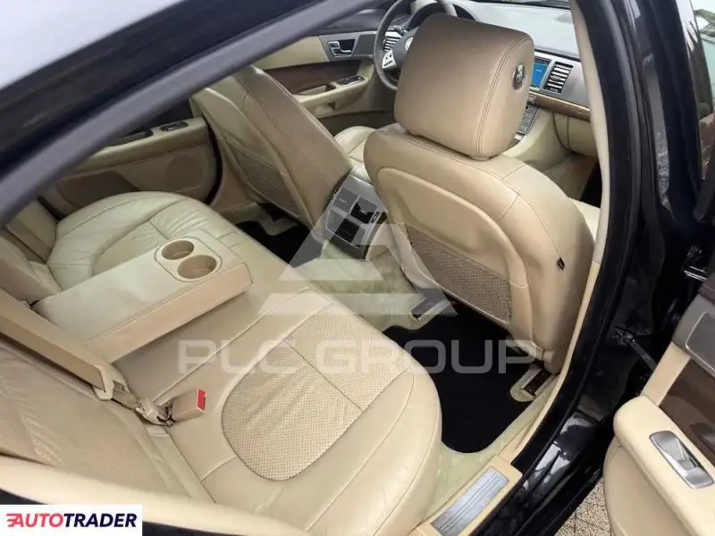 2010 Jaguar XF