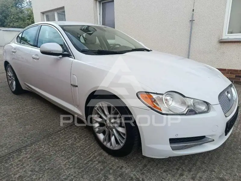 2010 Jaguar XF