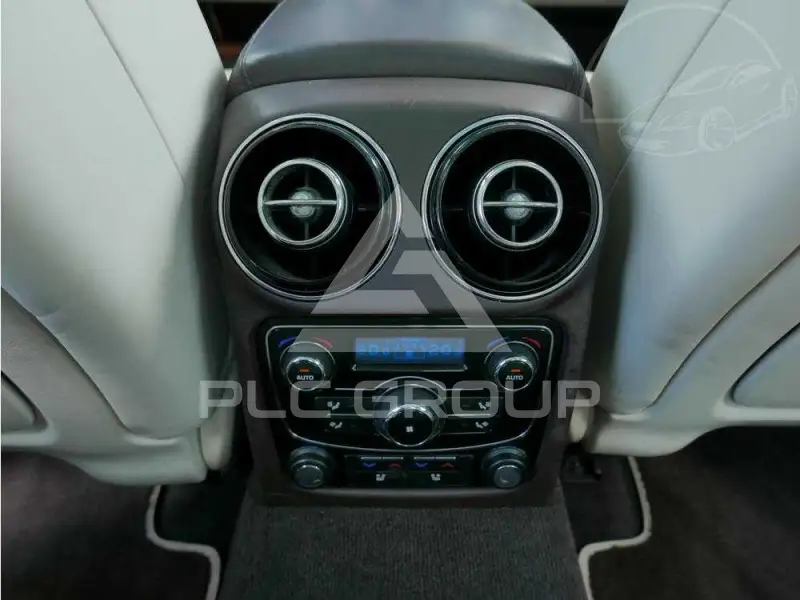 2010 Jaguar XJ