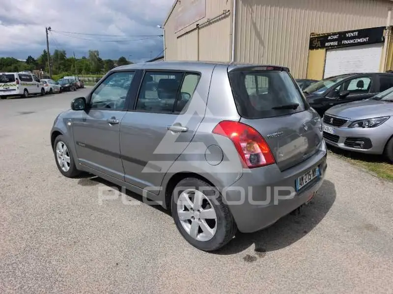 2010 Suzuki SWIFT