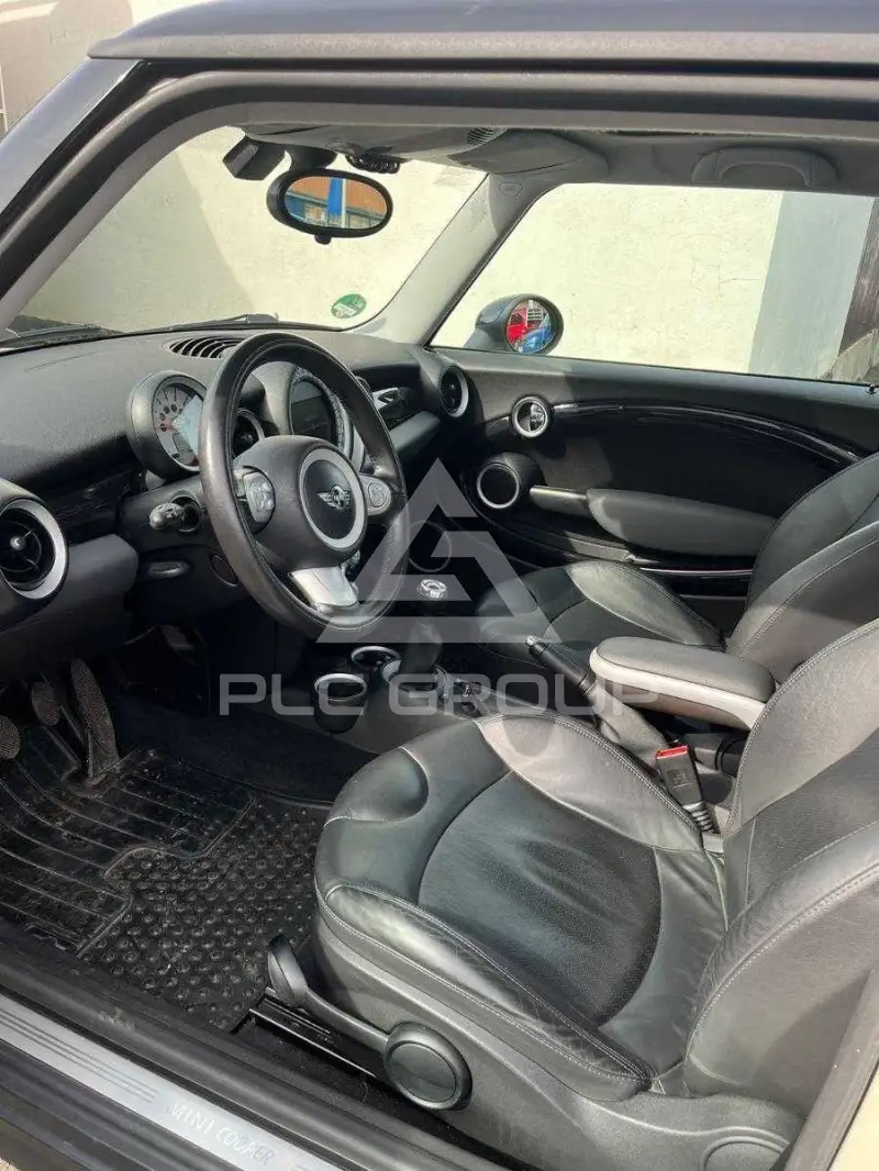 2010 Mini COOPER