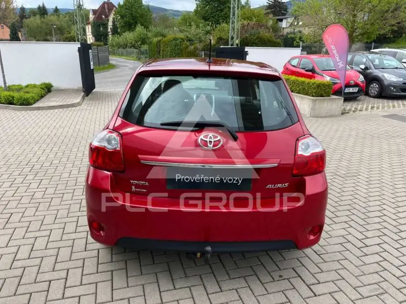 2010 Toyota AURIS