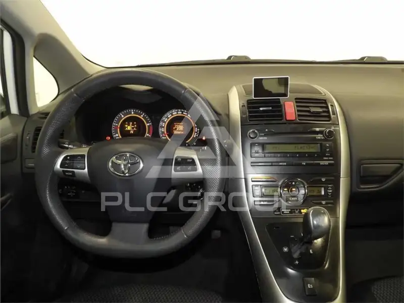 2010 Toyota AURIS