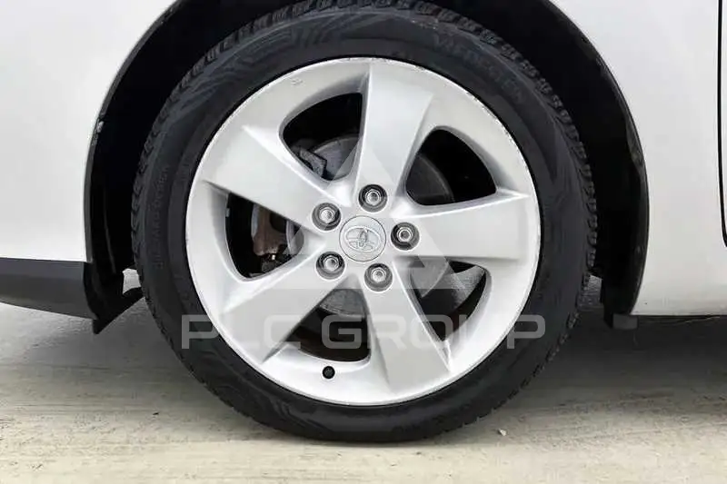 2010 Toyota AURIS