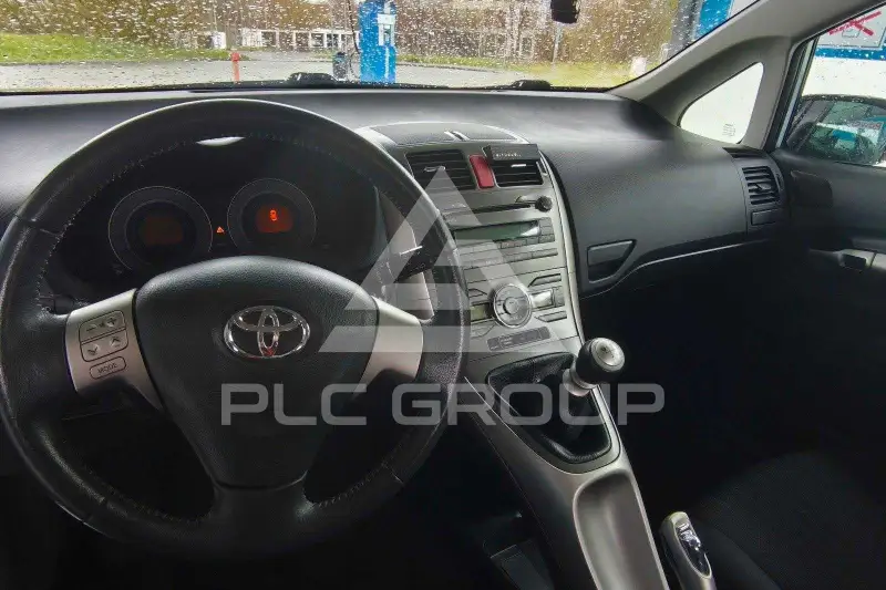 2010 Toyota AURIS