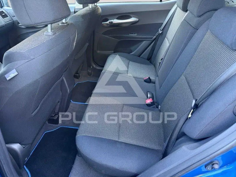 2010 Toyota AURIS