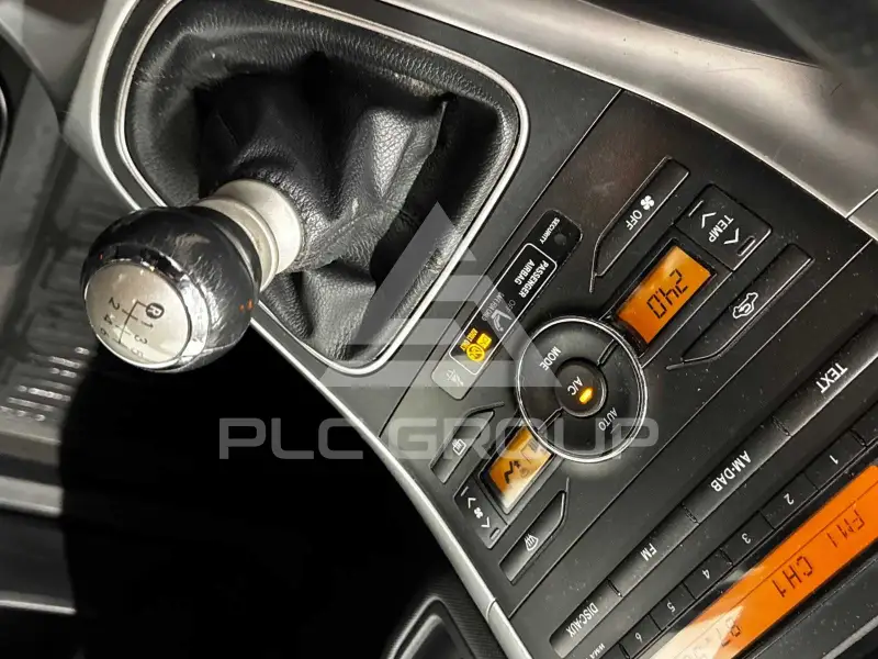 2010 Toyota AURIS