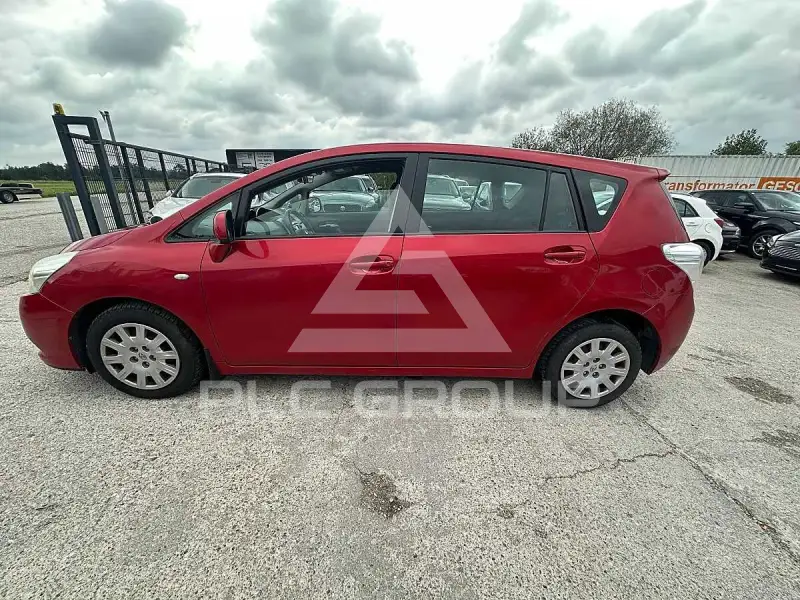 2010 Toyota VERSO
