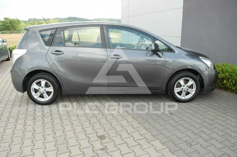 2010 Toyota VERSO