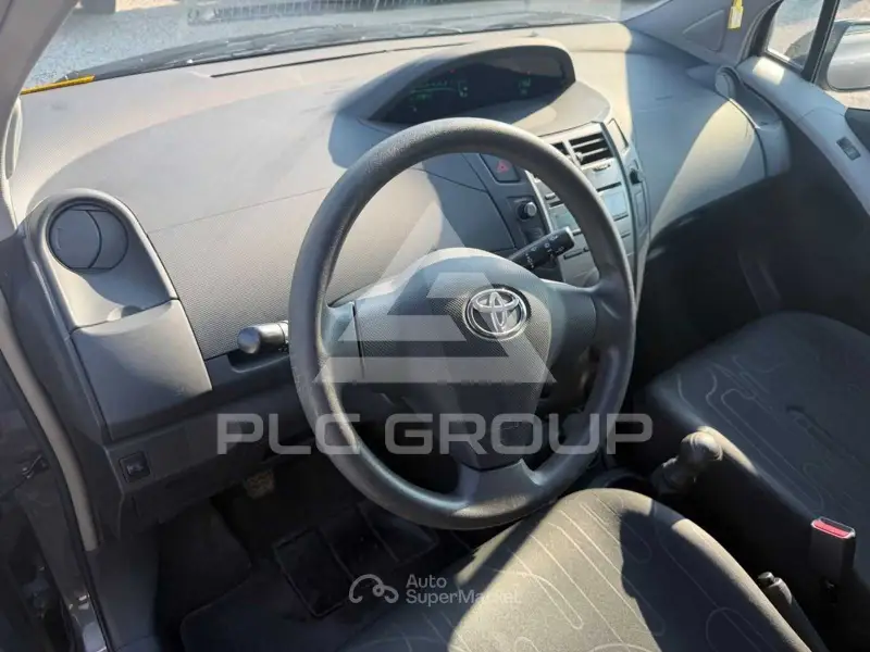 2010 Toyota YARIS