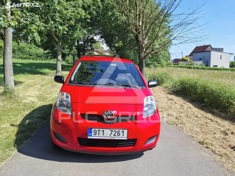 2010 Toyota YARIS