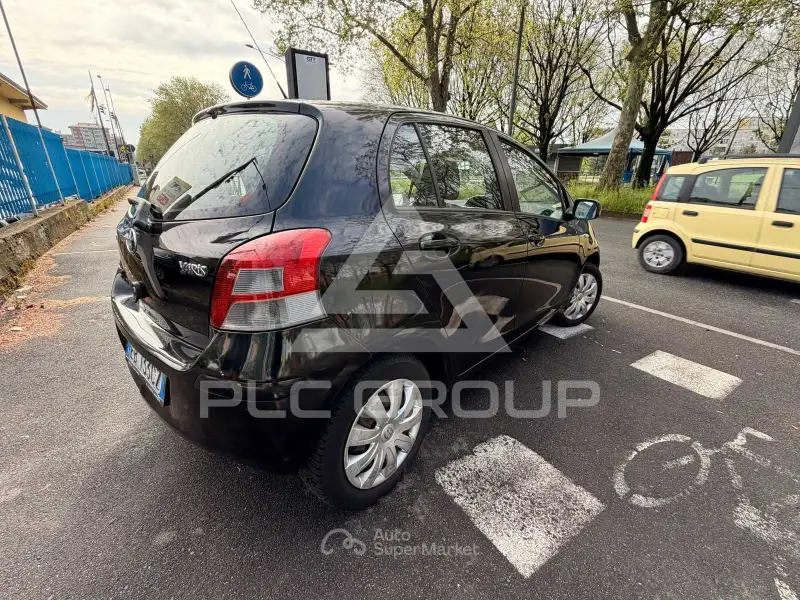 2010 Toyota YARIS
