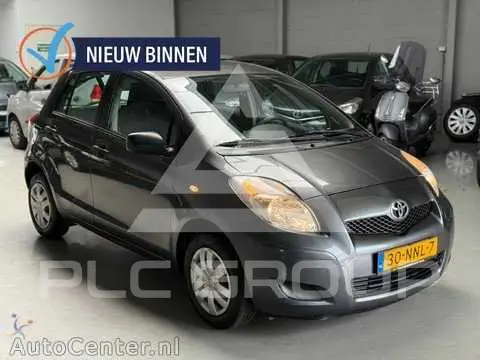2010 Toyota YARIS