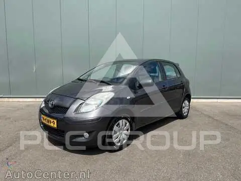 2010 Toyota YARIS