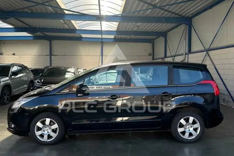 2010 Peugeot 5008