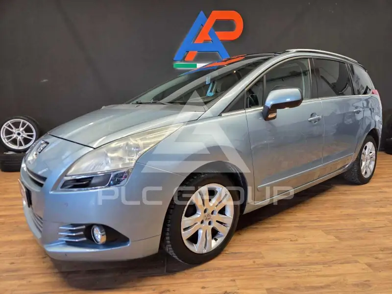 2010 Peugeot 5008