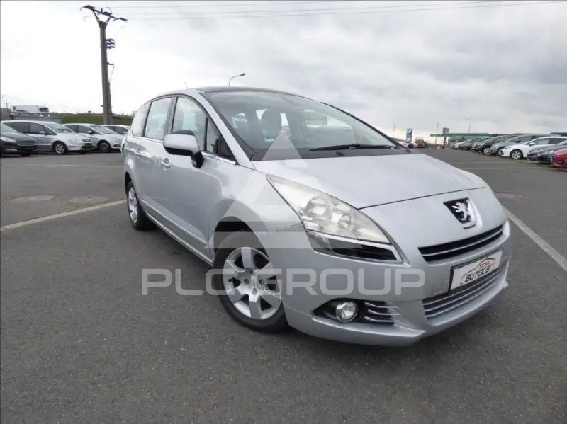 2010 Peugeot 5008