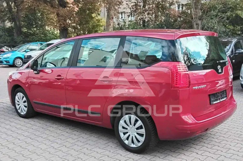 2010 Peugeot 5008