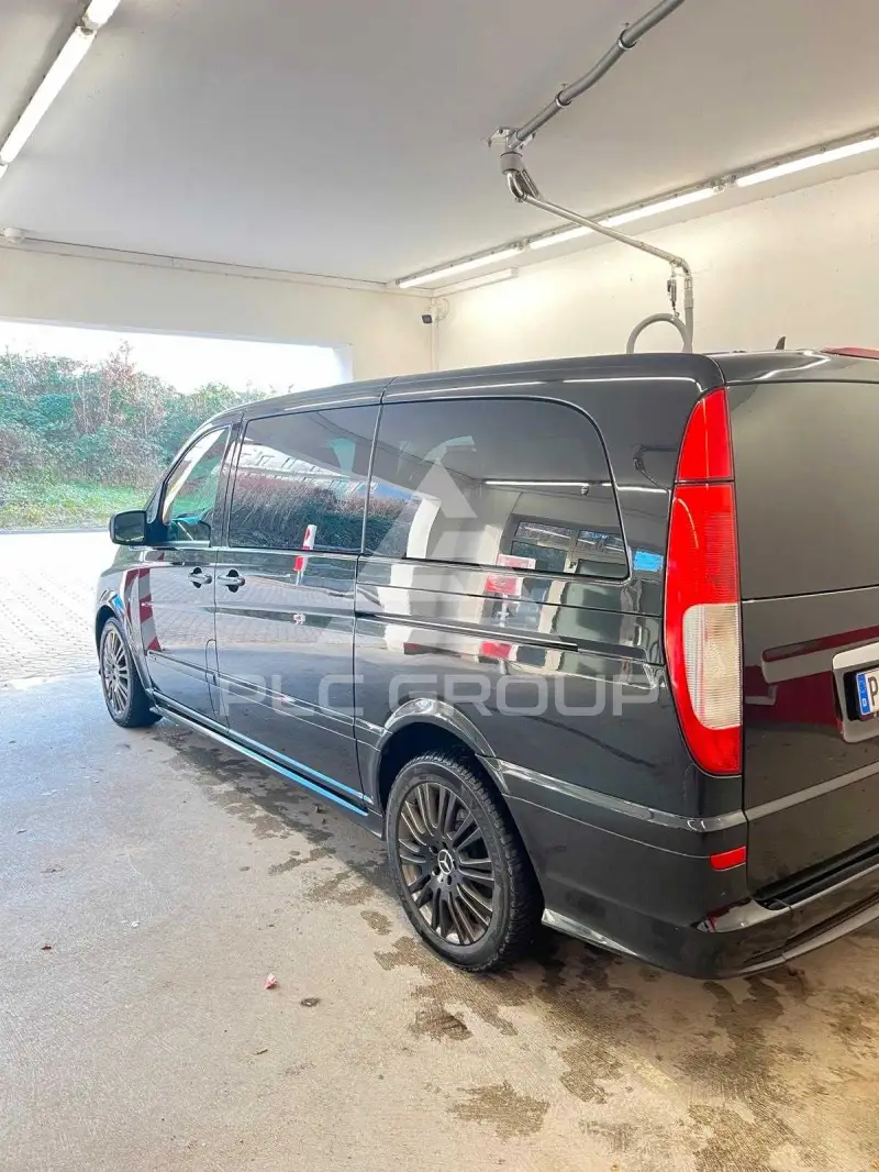 2010 Mercedes Benz Viano