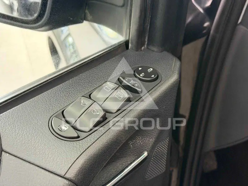 2010 Mercedes Benz Viano