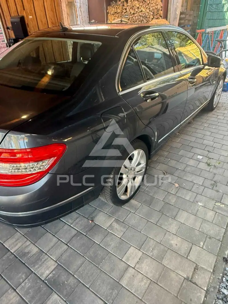 2010 Mercedes Benz 220