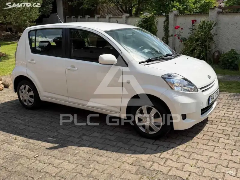 2010 Daihatsu Sirion