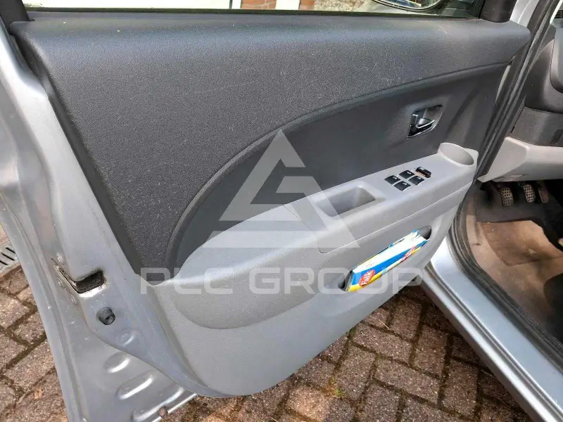 2010 Daihatsu Sirion