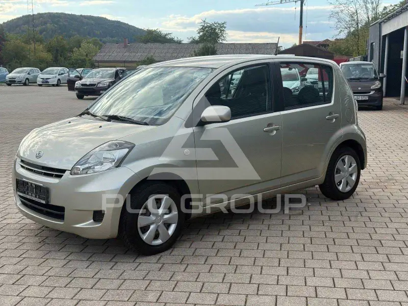 2010 Daihatsu Sirion