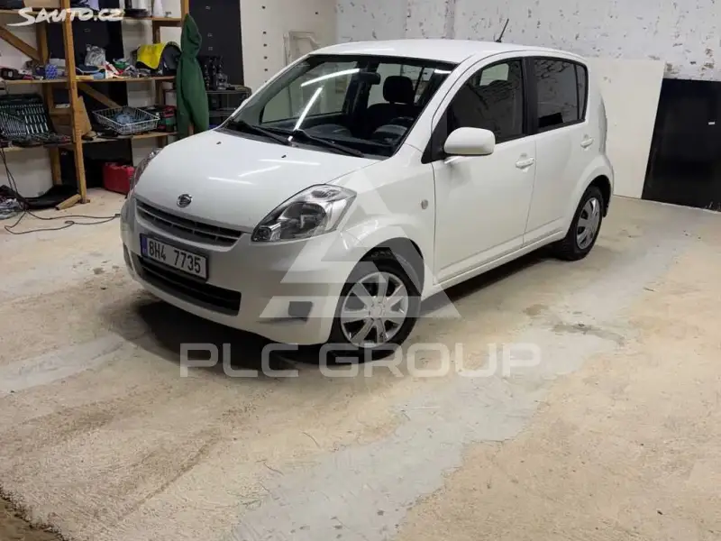 2010 Daihatsu Sirion