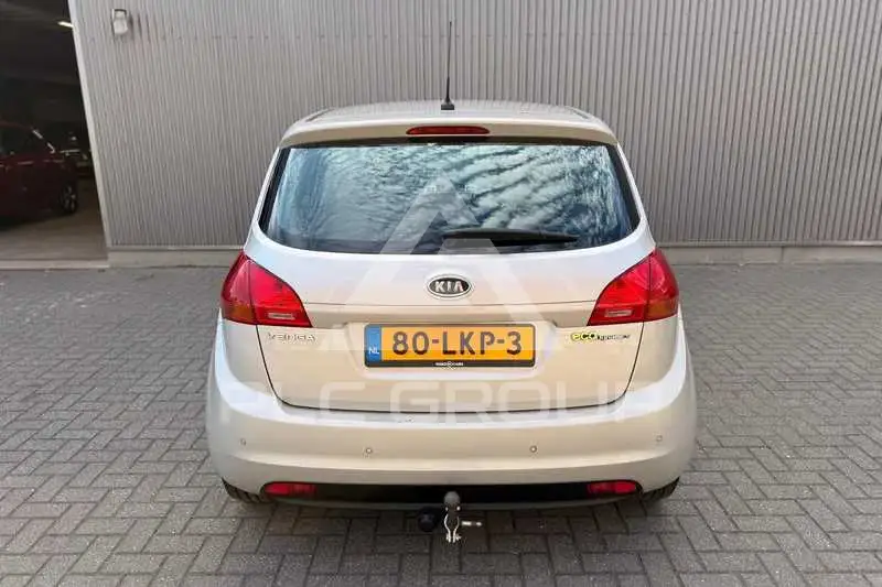 2010 KIA Venga