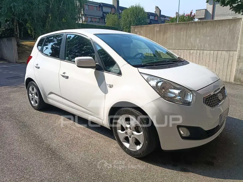 2010 KIA Venga