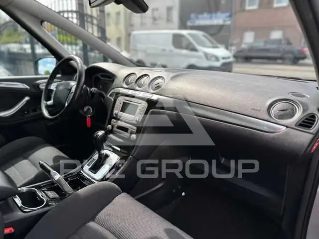 2010 Ford S-Max