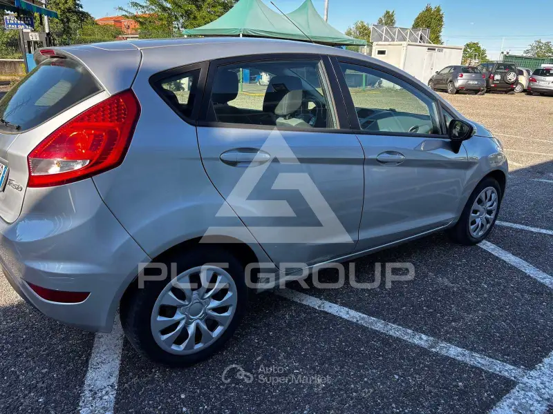 2010 Ford FIESTA