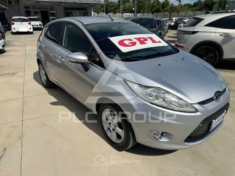 2010 Ford FIESTA
