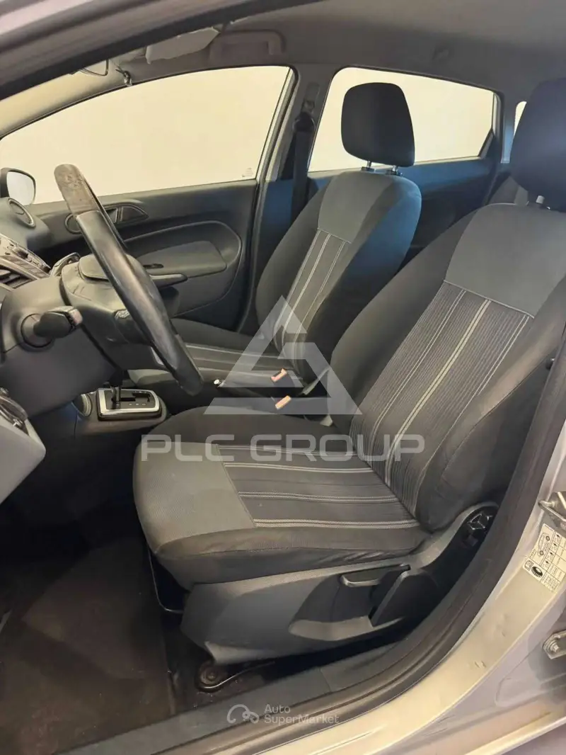 2010 Ford FIESTA
