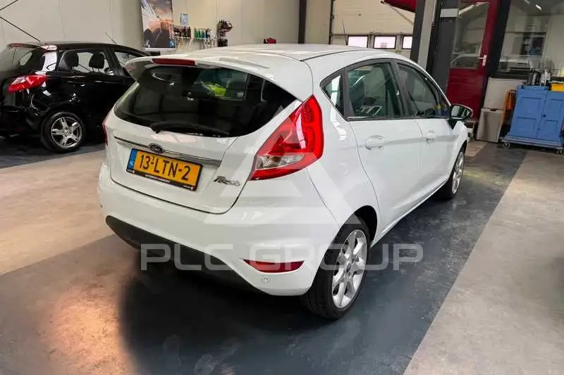 2010 Ford FIESTA