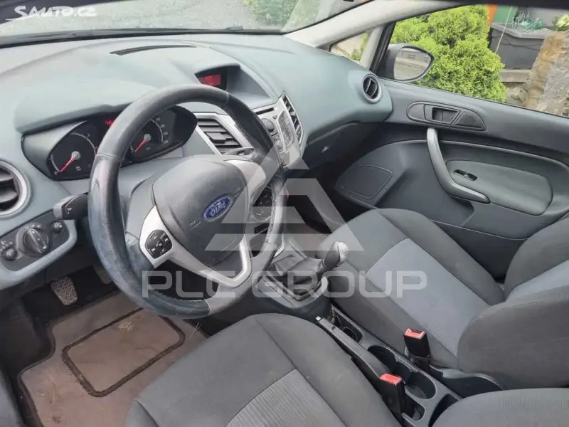 2010 Ford FIESTA
