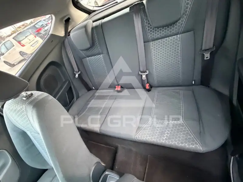 2010 Ford FIESTA