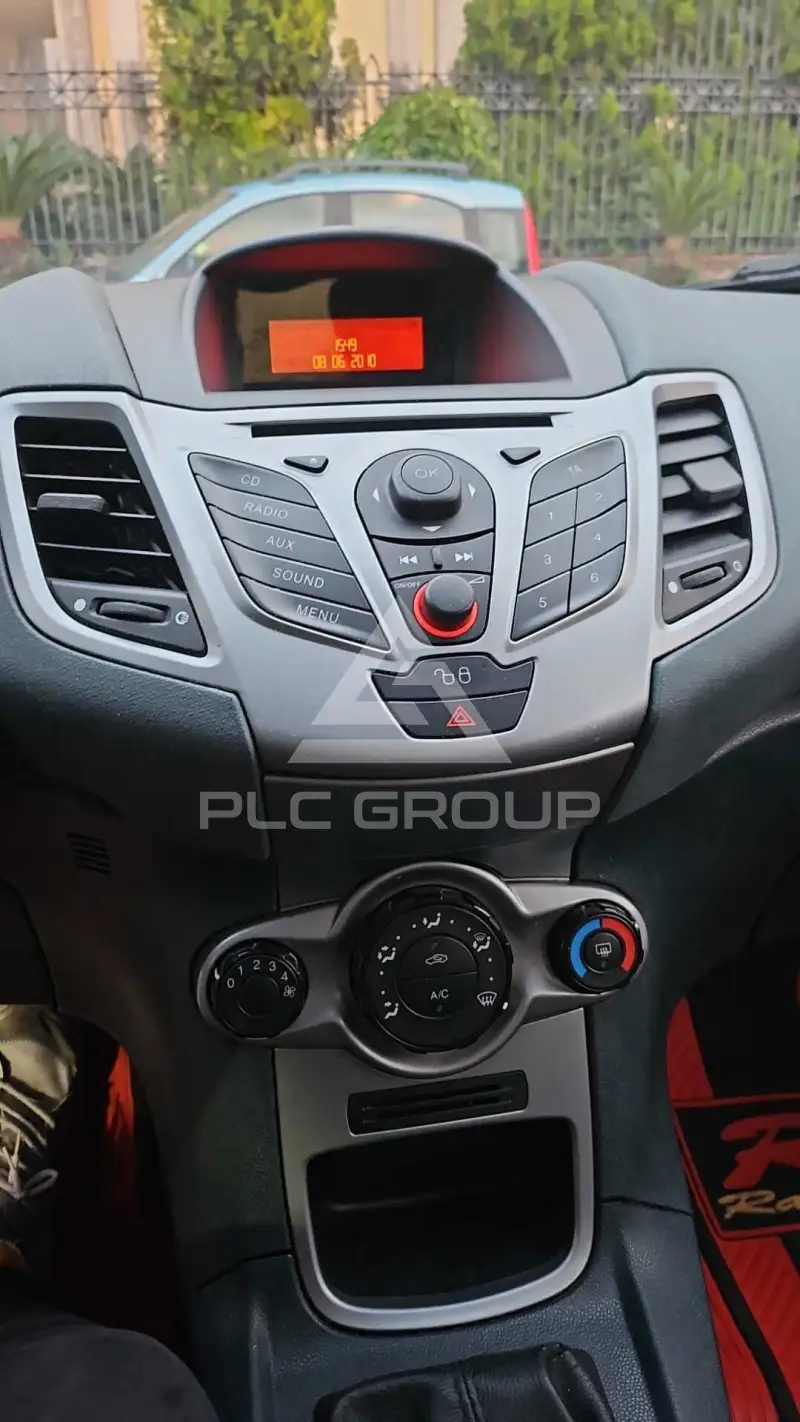 2010 Ford FIESTA