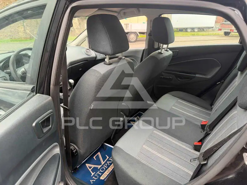 2010 Ford FIESTA
