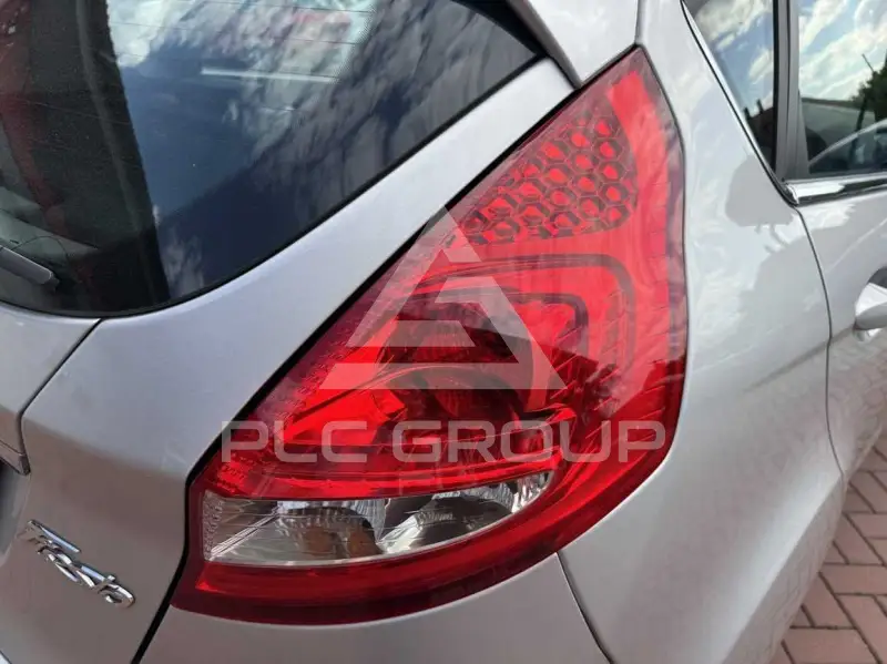 2010 Ford FIESTA