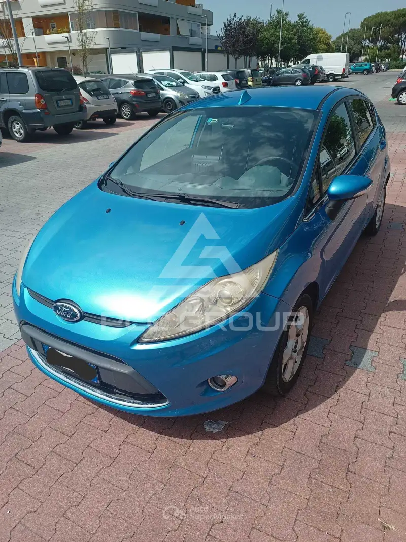 2010 Ford FIESTA