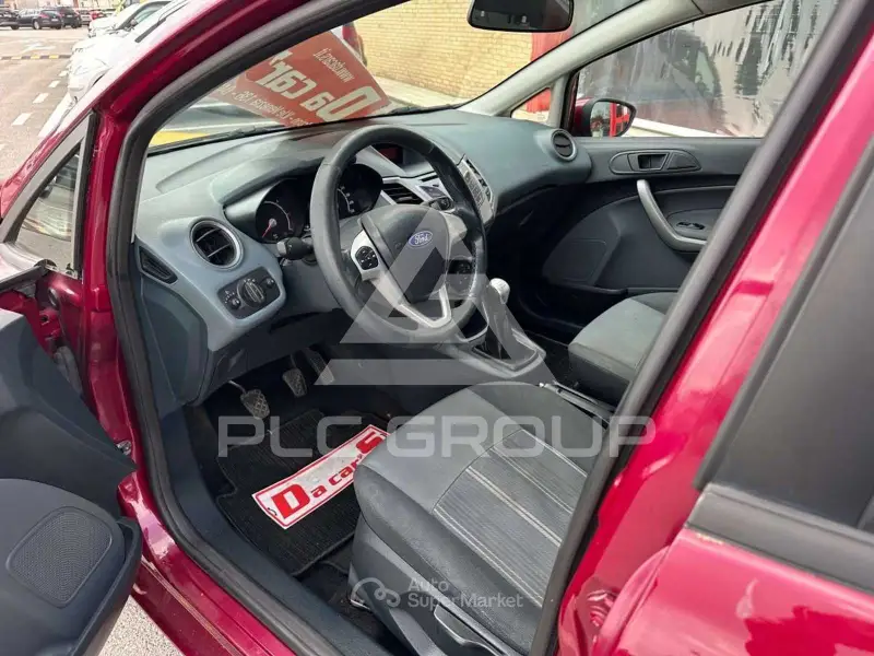 2010 Ford FIESTA