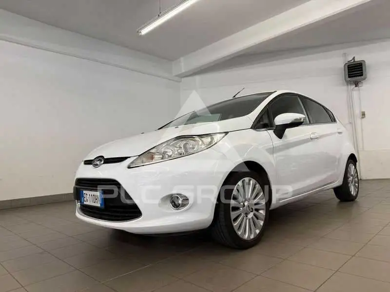 2010 Ford FIESTA