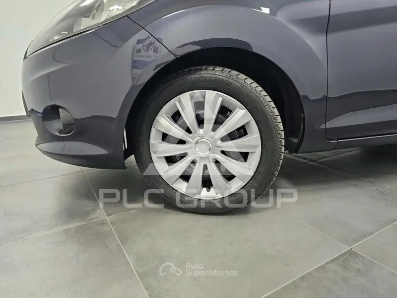 2010 Ford FIESTA