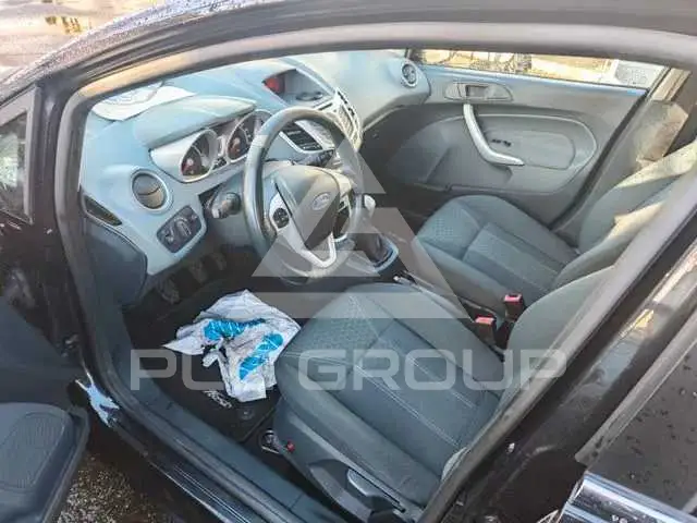 2010 Ford FIESTA