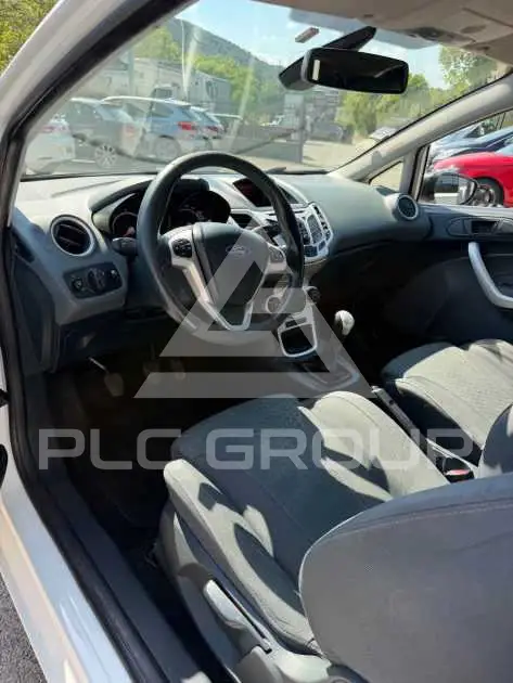 2010 Ford FIESTA