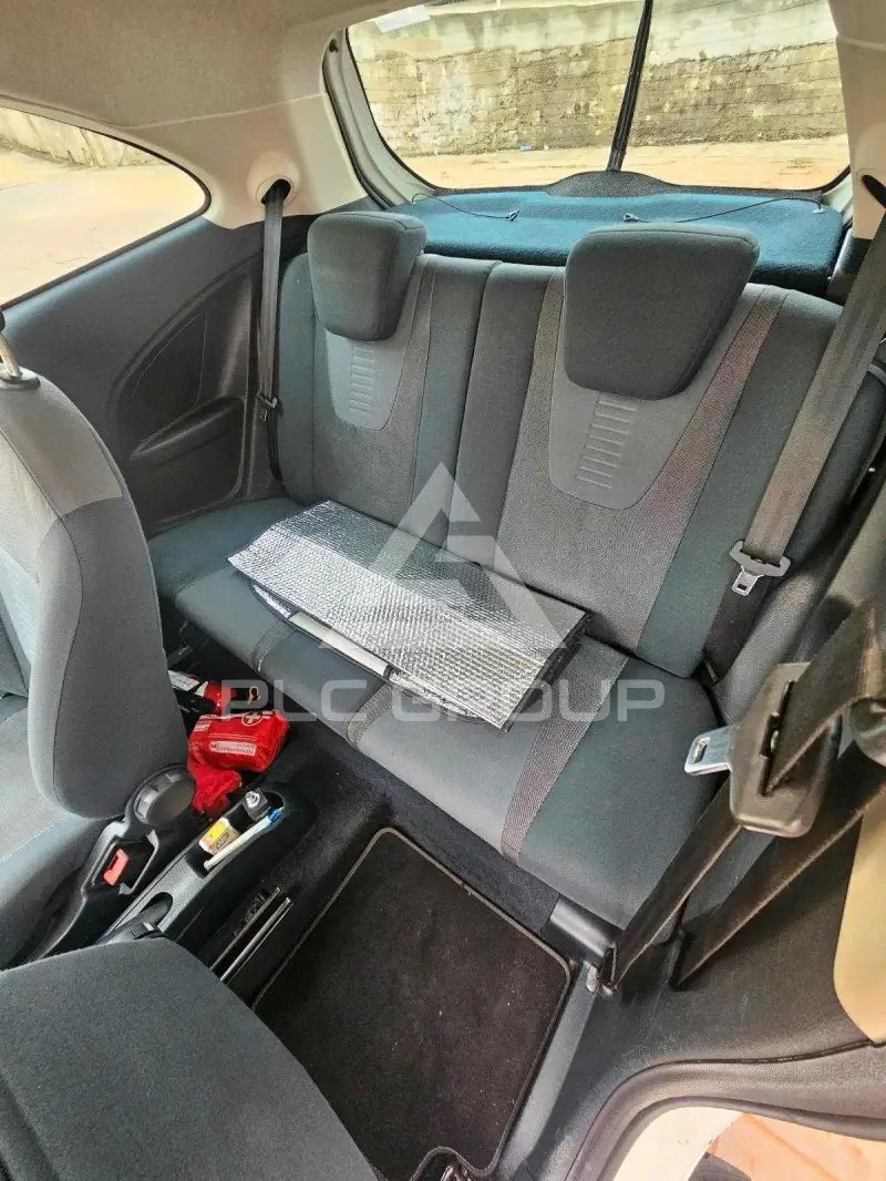 2010 Ford KA