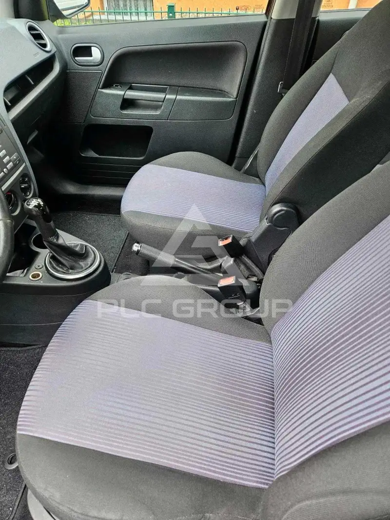 2010 Ford FUSION